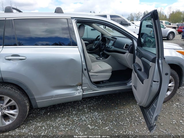 5TDZKRFH7GS180202 Toyota Highlander Le Plus V6