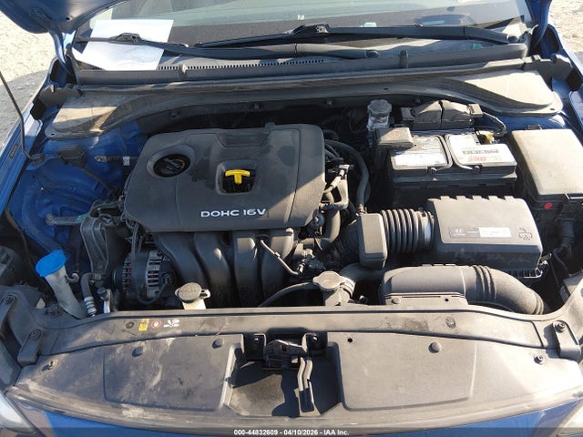 Hyundai Elantra Limited 2017 5NPD84LF2HH073001 Image 10