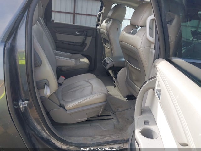 1GKKVSKD3EJ275048 GMC Acadia Slt-2