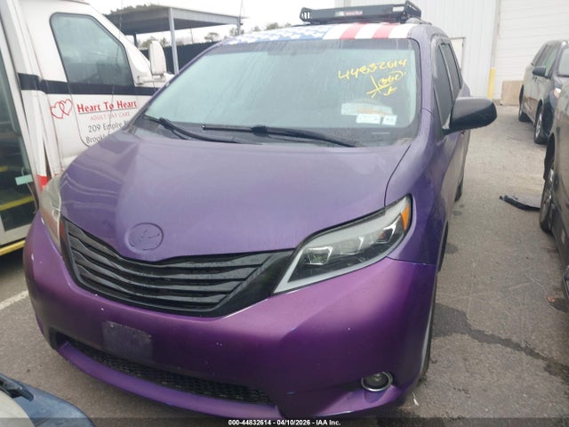 2014 TOYOTA SIENNA 5TDZK3DC3ES411999 Photo 5