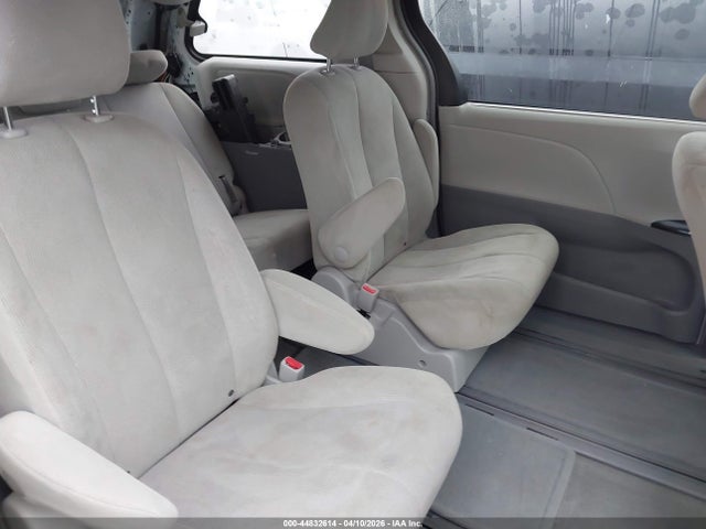 2014 TOYOTA SIENNA 5TDZK3DC3ES411999 Photo 7