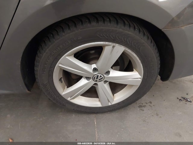 44832639 :رقم المزاد ، 1VWBH7A31DC018740 vin ، 2013 Volkswagen Passat 2.5l Se مزاد بيع