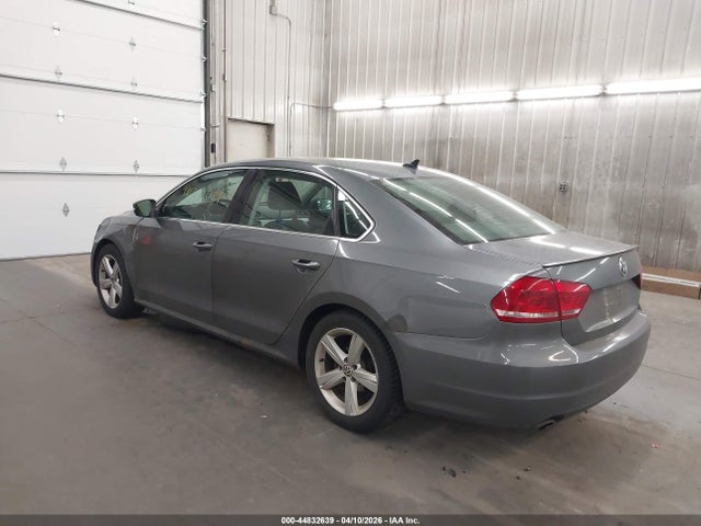 44832639 :رقم المزاد ، 1VWBH7A31DC018740 vin ، 2013 Volkswagen Passat 2.5l Se مزاد بيع