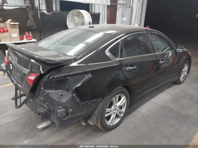1N4BL3AP3GC135632 Nissan Altima 3.5 Sl