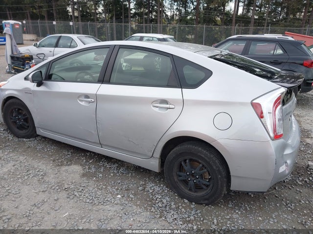 JTDKN3DU9E0387762 Toyota Prius Three
