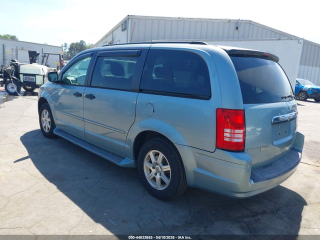 2008 CHRYSLER TOWN & COUNTRY 2A8HR44HX8R604990 Photo 2