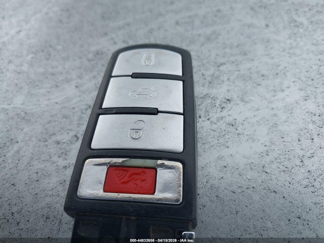 2008 VOLKSWAGEN PASSAT WVWJK73C48E095187 Photo 10