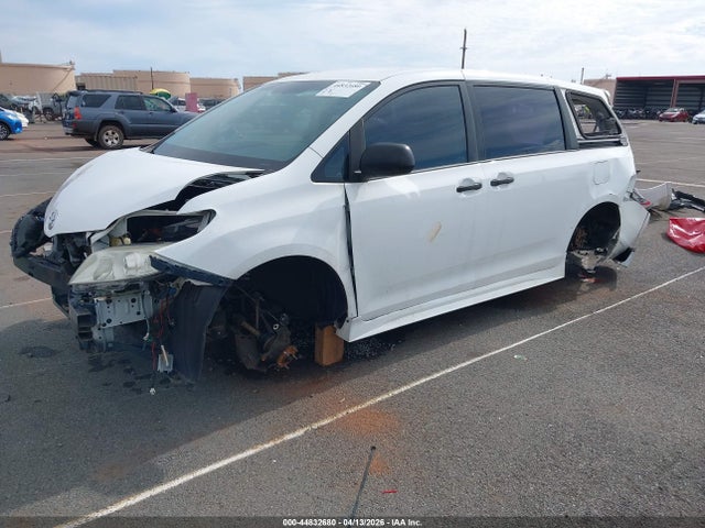 2013 Toyota Sienna L V6 7 Passenger მანქანა იყიდება აუქციონზე, vin: 5TDZK3DC3DS358364, აუქციონის ნომერი: 44832680