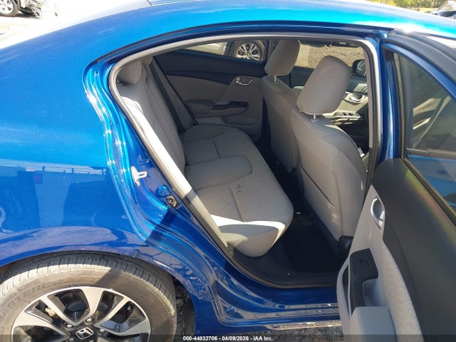 44832706 :رقم المزاد ، 19XFB2F88FE211170 vin ، 2015 Honda Civic Ex مزاد بيع