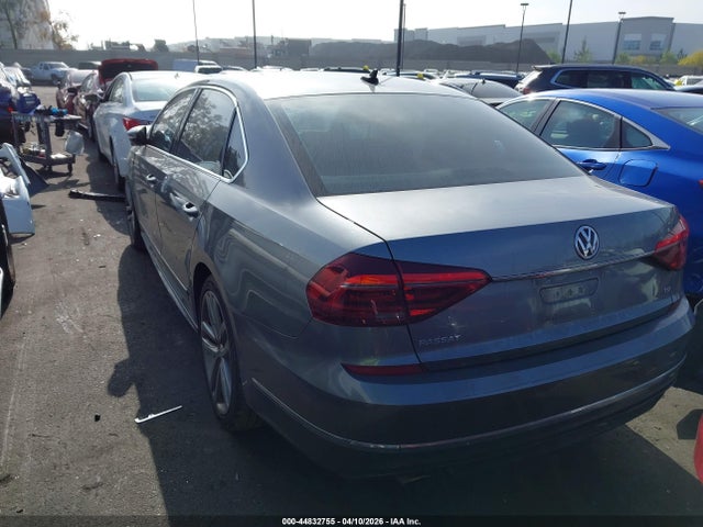 1VWDT7A32HC049363 Volkswagen Passat 1.8t R-line