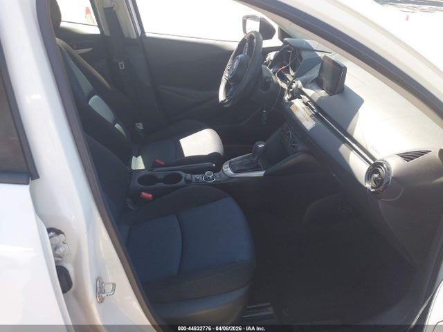 2019 TOYOTA YARIS 3MYDLBYV1KY504622 Photo 4
