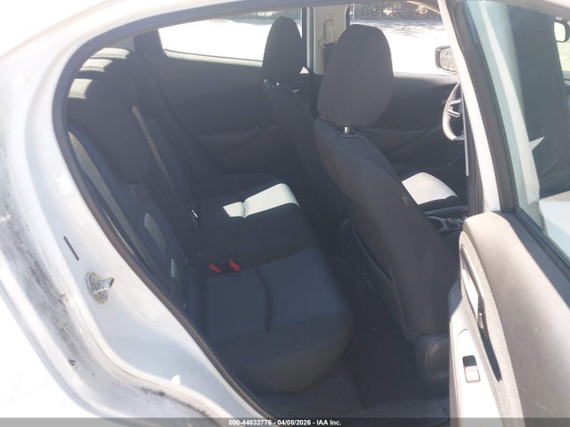 2019 TOYOTA YARIS 3MYDLBYV1KY504622 Photo 7