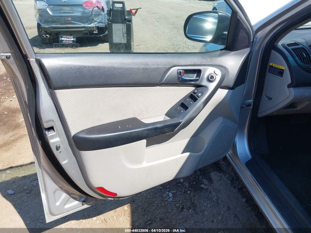 44832806 :رقم المزاد ، KNAFU4A2XD5730168 vin ، 2013 Kia Forte Ex مزاد بيع