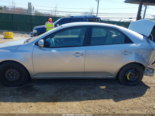 44832806 :رقم المزاد ، KNAFU4A2XD5730168 vin ، 2013 Kia Forte Ex مزاد بيع