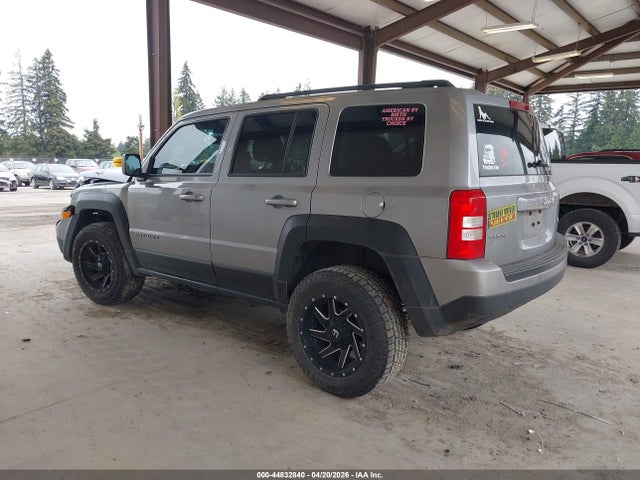 44832840 :رقم المزاد ، 1C4NJRFB3HD175556 vin ، 2017 Jeep Patriot Latitude 4x4 مزاد بيع