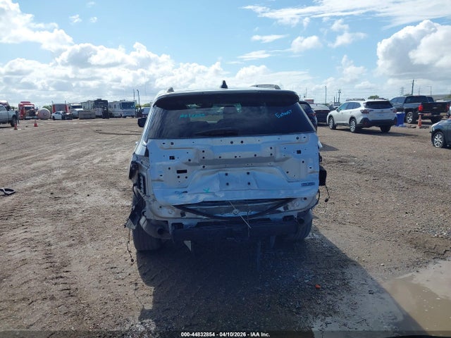 44832854 :رقم المزاد ، 1C4RJKDG4P8804126 vin ، 2023 Jeep Grand Cherokee L Overland 4x4 مزاد بيع
