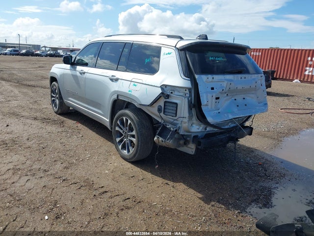44832854 :رقم المزاد ، 1C4RJKDG4P8804126 vin ، 2023 Jeep Grand Cherokee L Overland 4x4 مزاد بيع