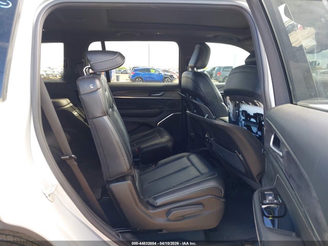 44832854 :رقم المزاد ، 1C4RJKDG4P8804126 vin ، 2023 Jeep Grand Cherokee L Overland 4x4 مزاد بيع