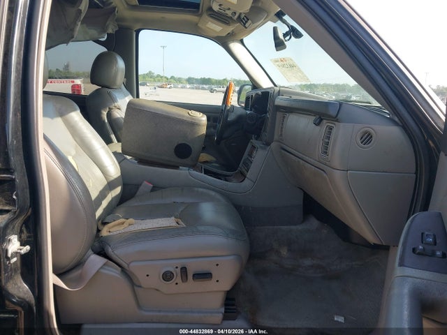 2004 Cadillac Escalade Esv Standard მანქანა იყიდება აუქციონზე, vin: 3GYFK66N64G252261, აუქციონის ნომერი: 44832869