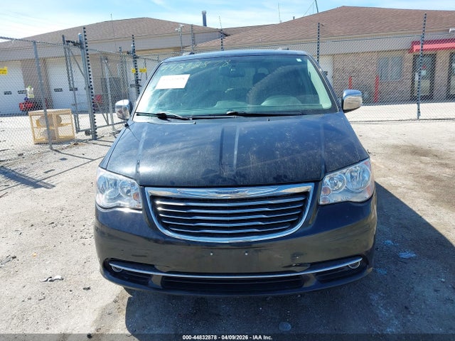 2016 Chrysler Town & Country Touring-l Anniversary Edition მანქანა იყიდება აუქციონზე, vin: 2C4RC1CG4GR254548, აუქციონის ნომერი: 44832878