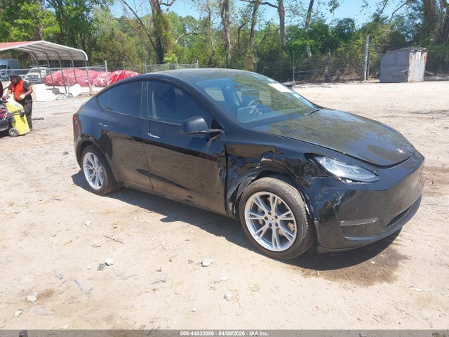 Tesla Model Y Long Range Dual Motor All-wheel Drive 2021 5YJYGAEE3MF112582 main image
