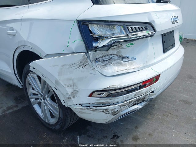 44832937 :رقم المزاد ، WA1CNAFY0J2104473 vin ، 2018 Audi Q5 2.0t Premium/2.0t Tech Premium مزاد بيع