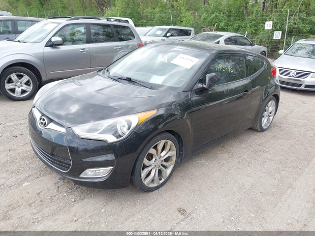 2013 Hyundai Veloster Base W/gray მანქანა იყიდება აუქციონზე, vin: KMHTC6AD0DU143789, აუქციონის ნომერი: 44832951