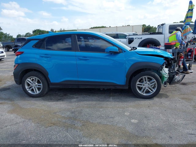 2022 Hyundai Kona Se მანქანა იყიდება აუქციონზე, vin: KM8K22AB8NU873358, აუქციონის ნომერი: 44832988