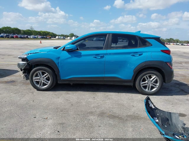2022 Hyundai Kona Se მანქანა იყიდება აუქციონზე, vin: KM8K22AB8NU873358, აუქციონის ნომერი: 44832988