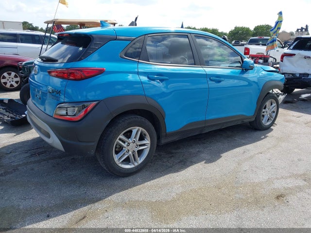 2022 Hyundai Kona Se მანქანა იყიდება აუქციონზე, vin: KM8K22AB8NU873358, აუქციონის ნომერი: 44832988