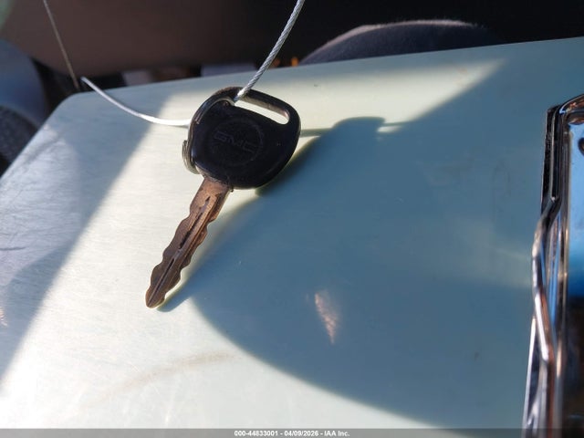44833001 :رقم المزاد ، 1GTEC14W71Z125947 vin ، 2001 Gmc Sierra 1500 Sl مزاد بيع