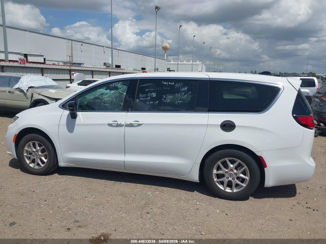 Aukcja sprzedaży 2024 Chrysler Pacifica Touring L, vin: 2C4RC1BG2RR122750, numer aukcji: 44833036