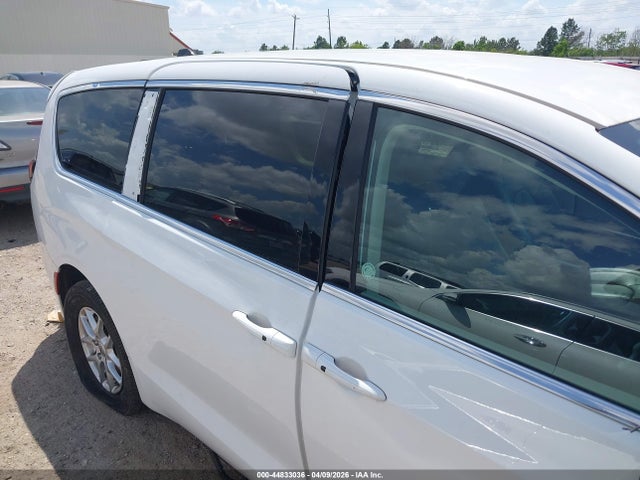 Aukcja sprzedaży 2024 Chrysler Pacifica Touring L, vin: 2C4RC1BG2RR122750, numer aukcji: 44833036