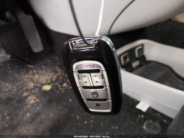 Продаж на аукціоні авто 2018 Chrysler Pacifica Touring L, vin: 2C4RC1BG7JR353681, номер лоту: 44833069