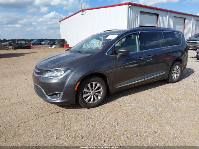 Продаж на аукціоні авто 2018 Chrysler Pacifica Touring L, vin: 2C4RC1BG7JR353681, номер лоту: 44833069