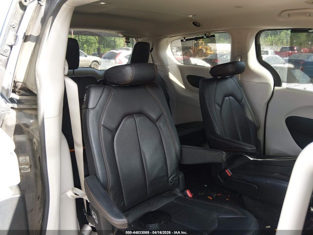 Продаж на аукціоні авто 2018 Chrysler Pacifica Touring L, vin: 2C4RC1BG7JR353681, номер лоту: 44833069