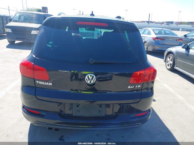 WVGAV7AX5FW606079 Volkswagen Tiguan R-line