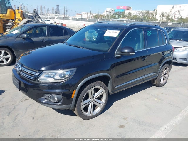 WVGAV7AX5FW606079 Volkswagen Tiguan R-line