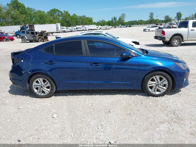 Продажа на аукционе авто 2020 Hyundai Elantra Sel, vin: 5NPD84LF4LH585187, номер лота: 44833092