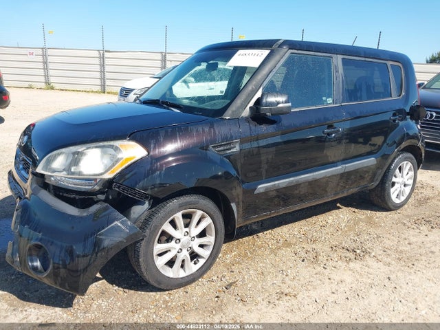 44833112 :رقم المزاد ، KNDJT2A60D7567400 vin ، 2013 Kia Soul + مزاد بيع