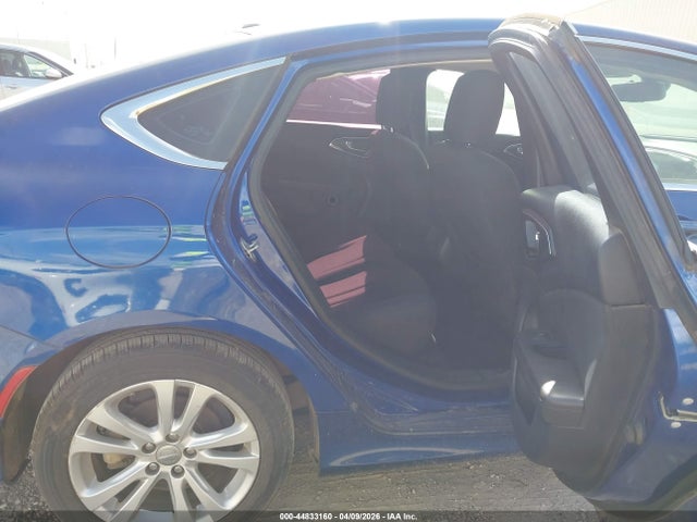 2015 Chrysler 200 Limited მანქანა იყიდება აუქციონზე, vin: 1C3CCCAB7FN692179, აუქციონის ნომერი: 44833160