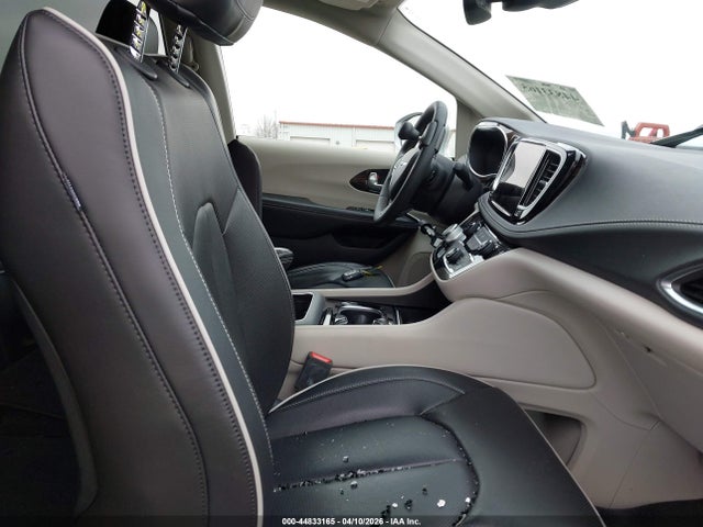 Продажа на аукционе авто 2022 Chrysler Pacifica Limited, vin: 2C4RC1GG3NR165206, номер лота: 44833165