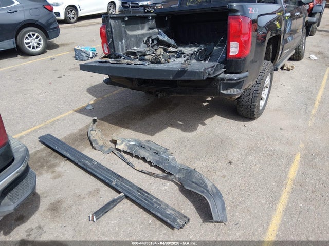 3GCUKSEJXJG531115 Chevrolet Silverado 1500 2lz