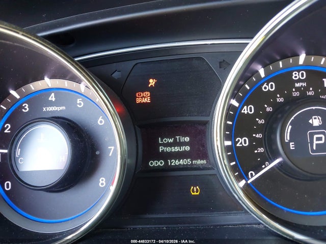 44833172 :رقم المزاد ، 5NPEC4AC2CH396145 vin ، 2012 Hyundai Sonata Se مزاد بيع