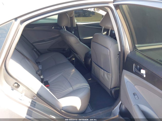 44833172 :رقم المزاد ، 5NPEC4AC2CH396145 vin ، 2012 Hyundai Sonata Se مزاد بيع