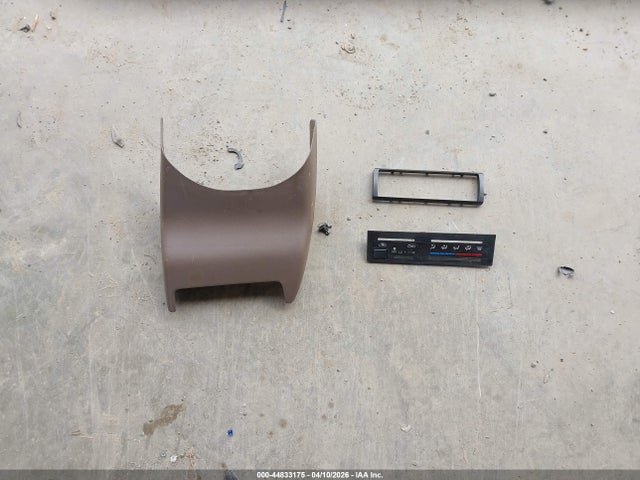 44833175 :رقم المزاد ، 4TAUN61C9SZ047925 vin ، 1995 Toyota Tacoma مزاد بيع