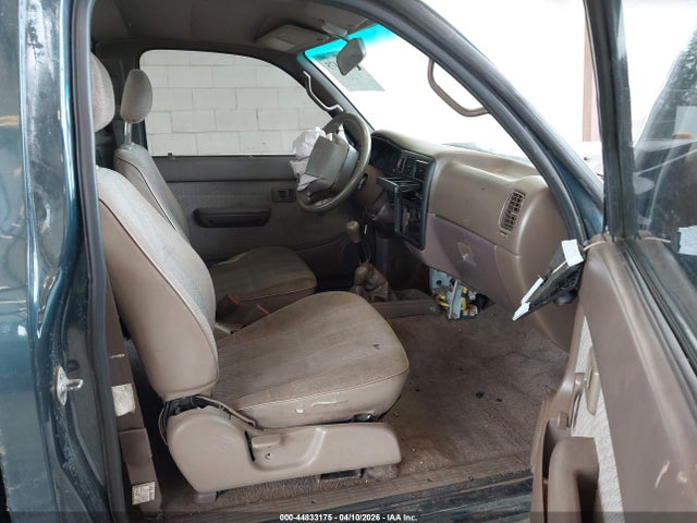 44833175 :رقم المزاد ، 4TAUN61C9SZ047925 vin ، 1995 Toyota Tacoma مزاد بيع