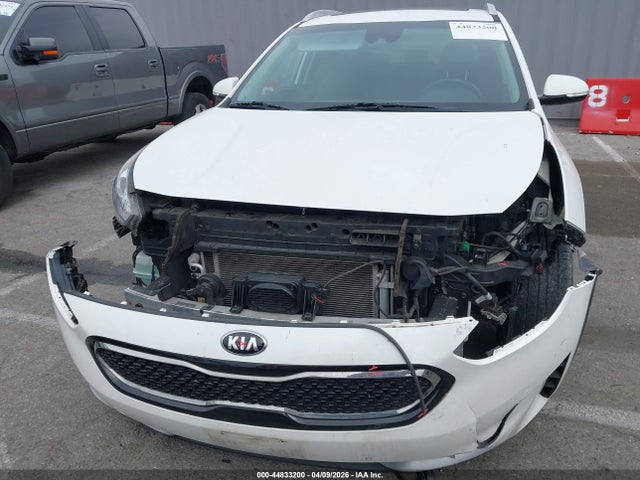 KIA Niro Touring 2017 KNDCE3LC8H5051329 Image 6