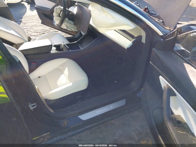 5YJ3E1EB2JF078636 Tesla Model 3 Long Range/performance