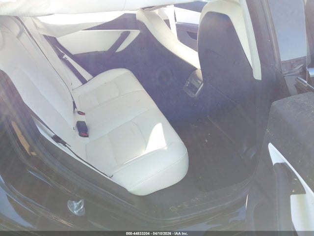 5YJ3E1EB2JF078636 Tesla Model 3 Long Range/performance